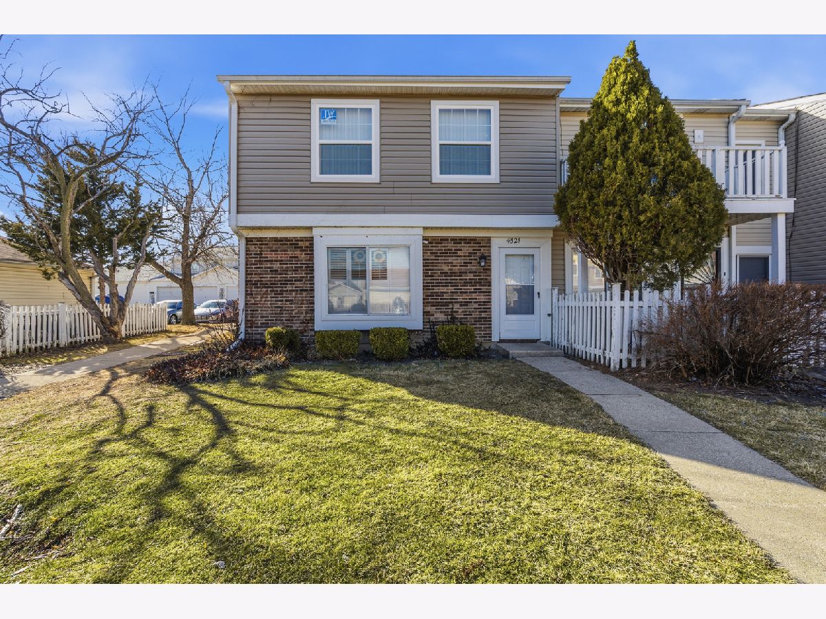  For Sale Country Club Hills Illinois, 4521 Provincetown Drive