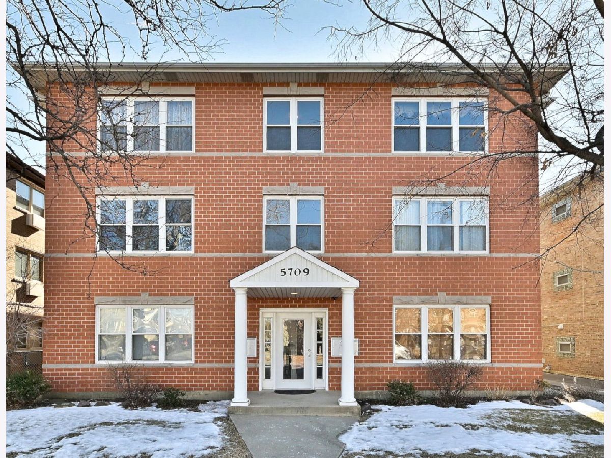  Sold Chicago Illinois, 5709 Lawrence
