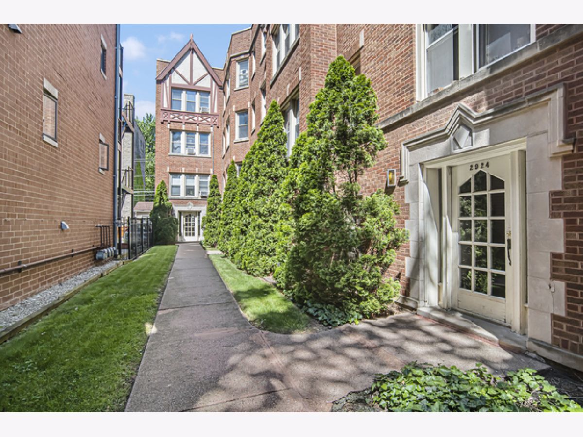 Condos & Townhomes Rented Sacramento Gardens Chicago Illinois, 2922.5 Sacramento