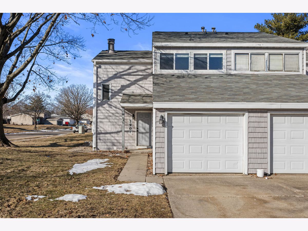 Homes & Condominiums For Sale Southwood Champaign Illinois, 1901 Blackthorn Drive