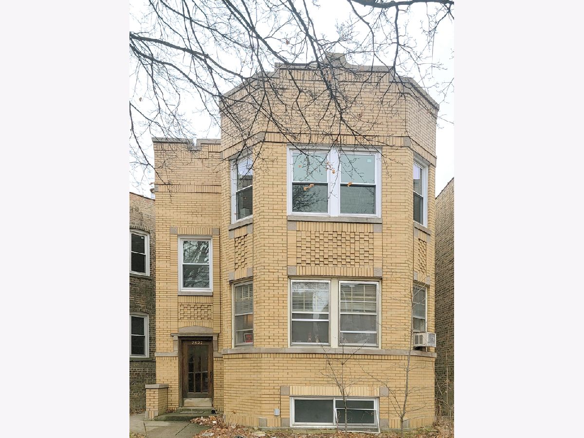  Rented Chicago Illinois, 2827 Lunt