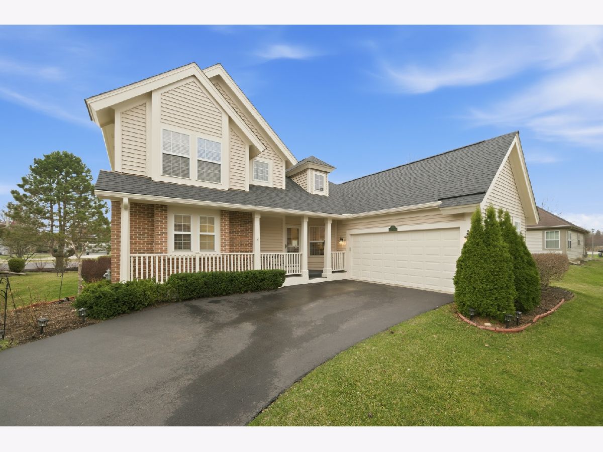  For Sale Mundelein Illinois, 490 Beckett Crossing Drive