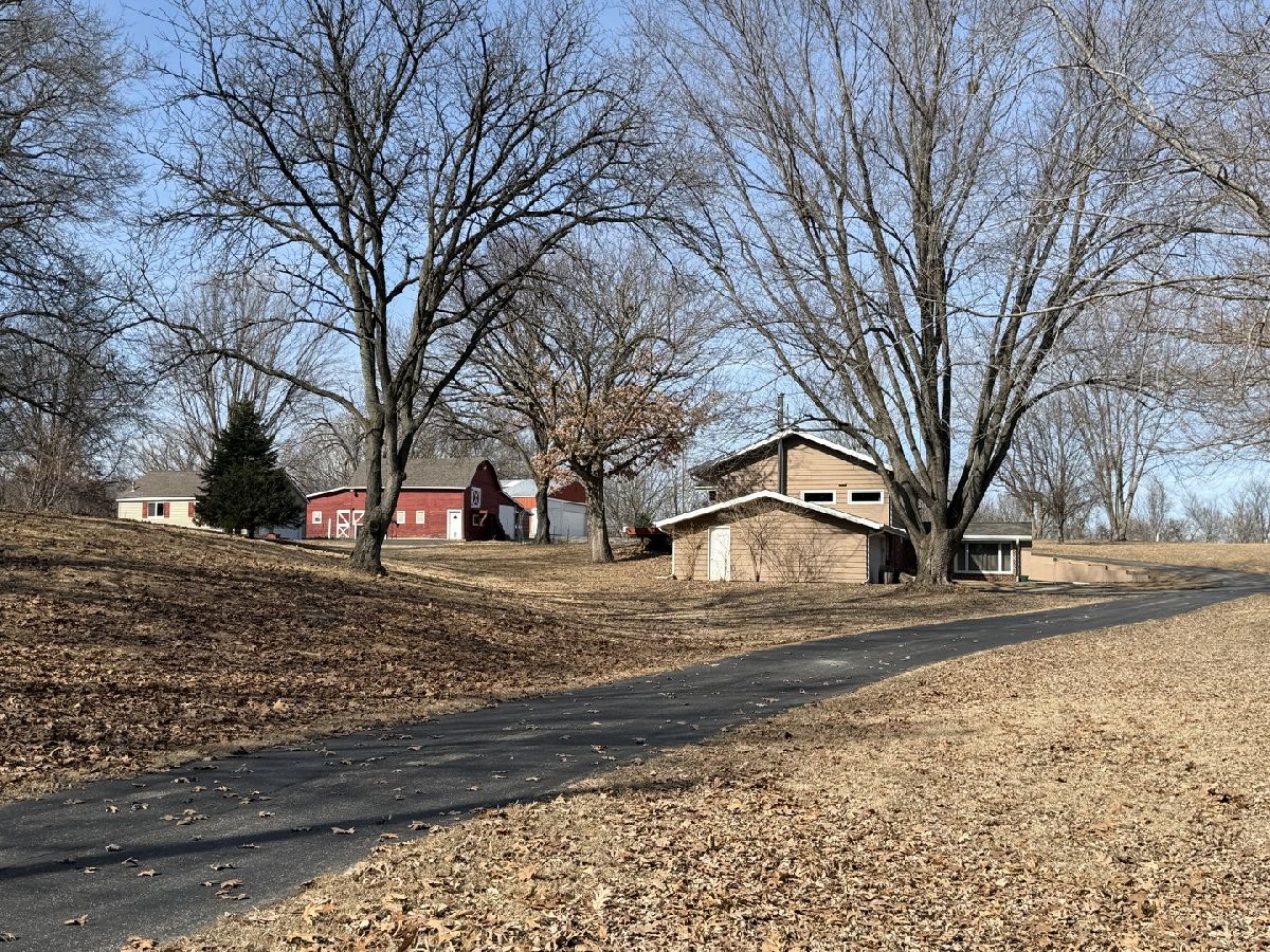  For Sale Sterling Illinois, 21186 Mathew Road