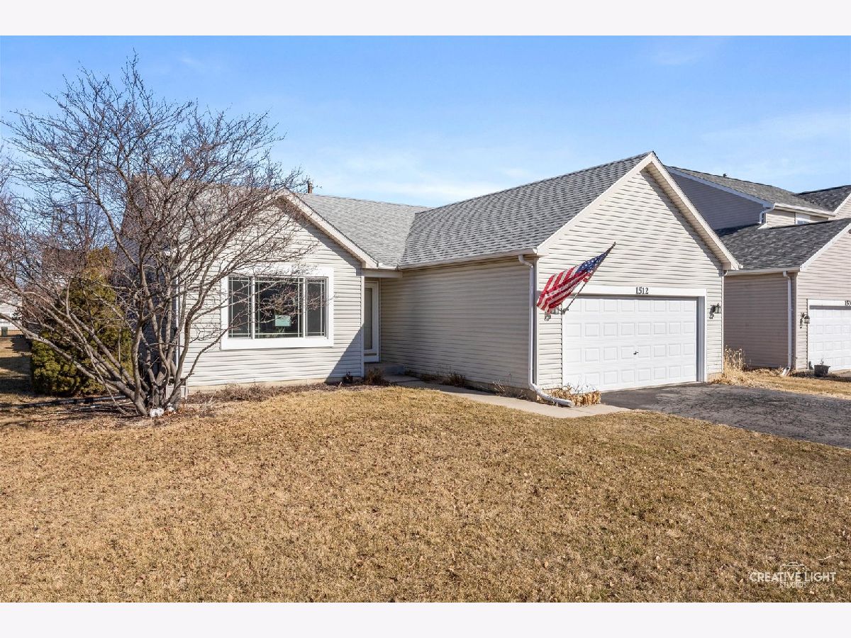  For Sale South Elgin Illinois, 1512 Birch Lane