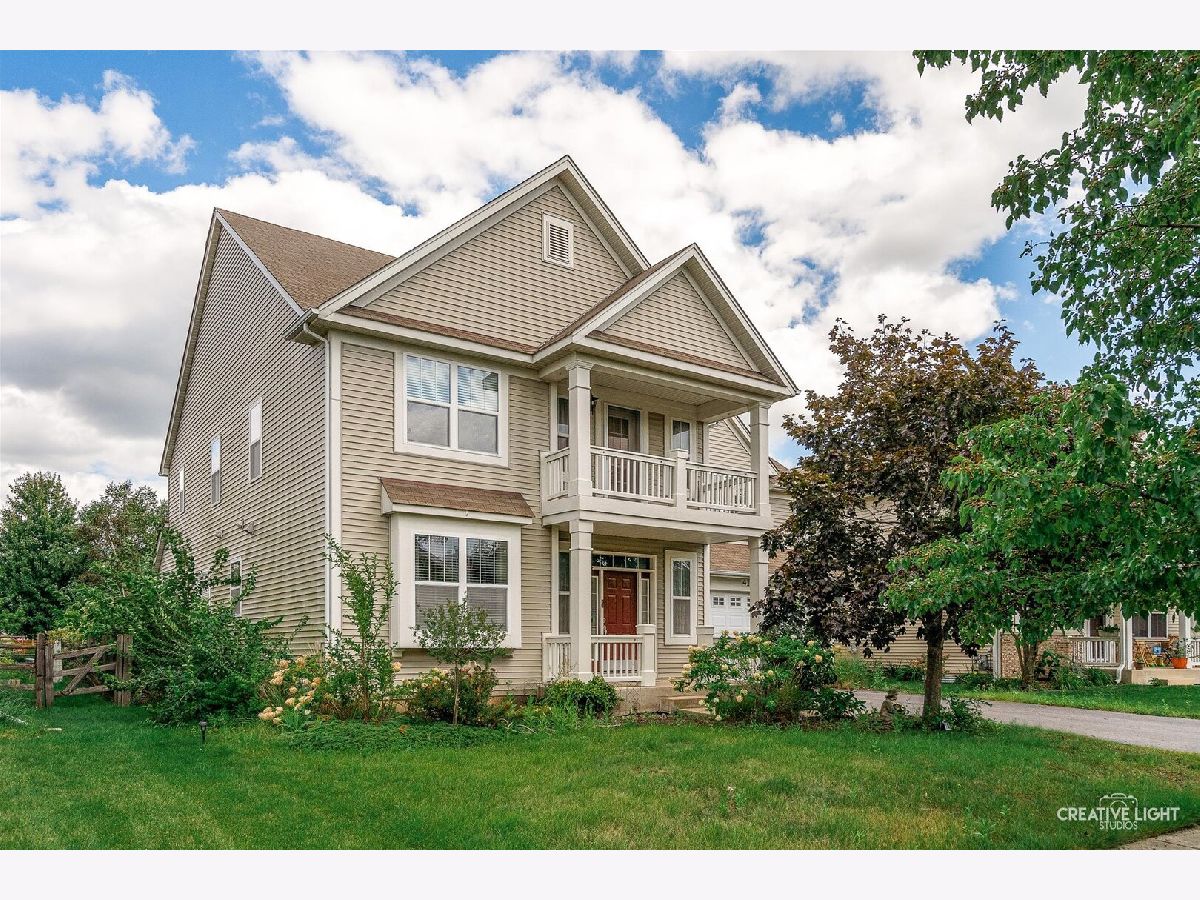 Homes & Townhomes & Condos For Rent Churchill Club Oswego Illinois, 416 Frankfort