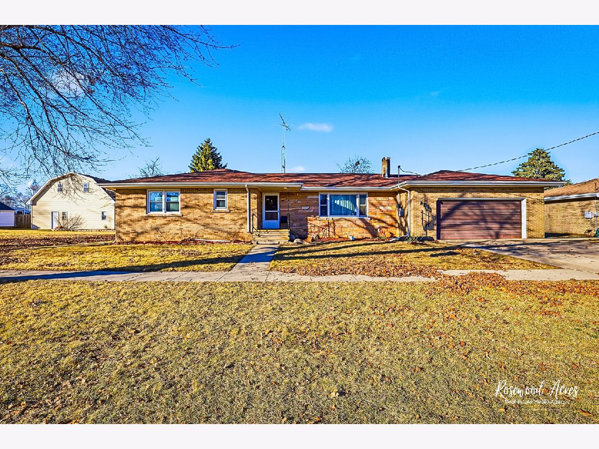  For Sale Aroma Park Illinois, 209 3rd Street