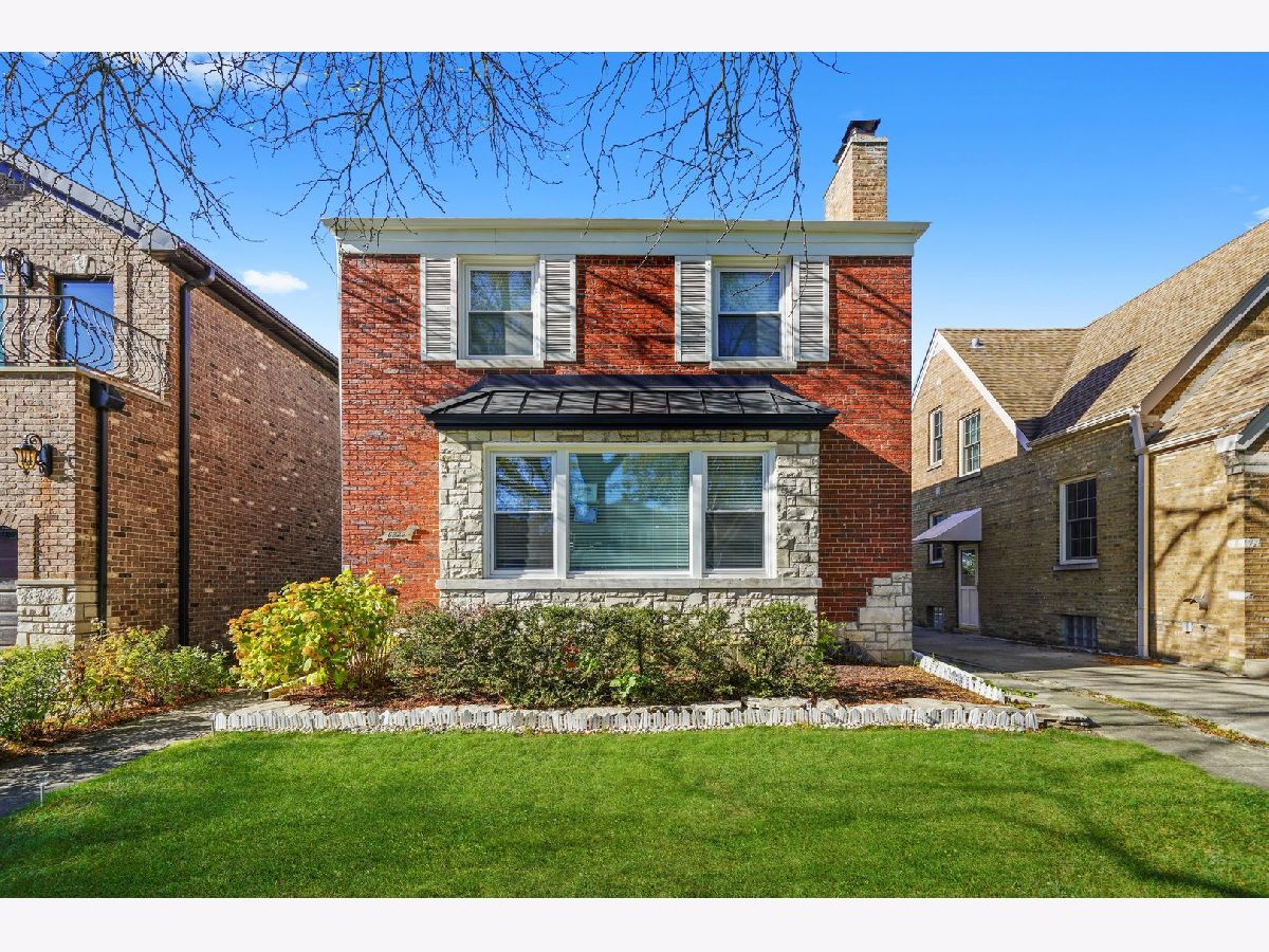 Homes & Condominiums For Sale Edgebrook Chicago Illinois, 6222 Lenox Avenue