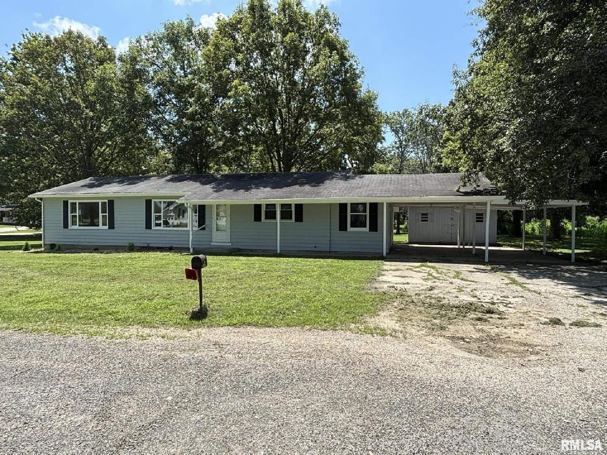  For Sale Salem Illinois, 145 Hickory Grove Street