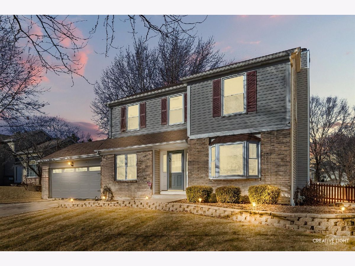  For Sale Sugar Grove Illinois, 102 Chelsea Avenue