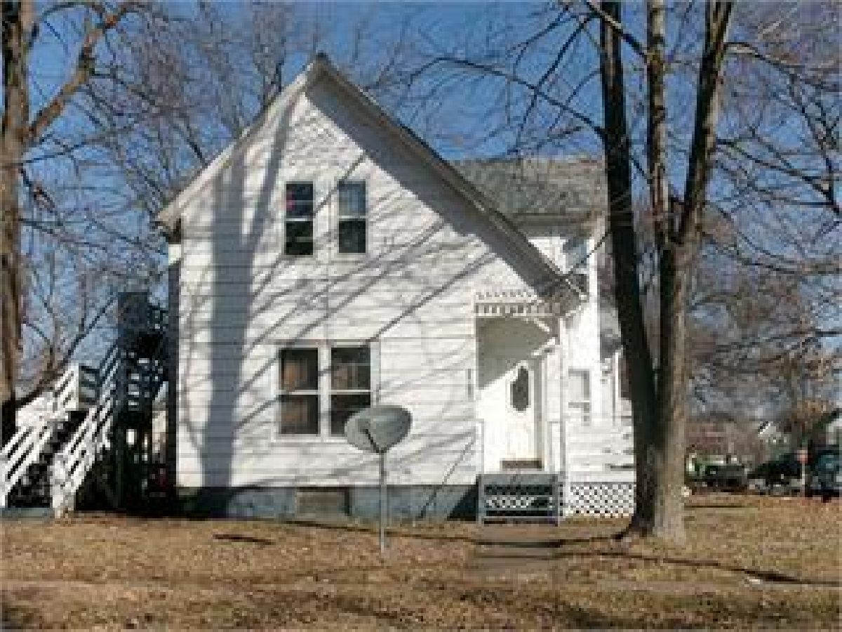  For Sale Davenport Iowa, 2004 2nd Street