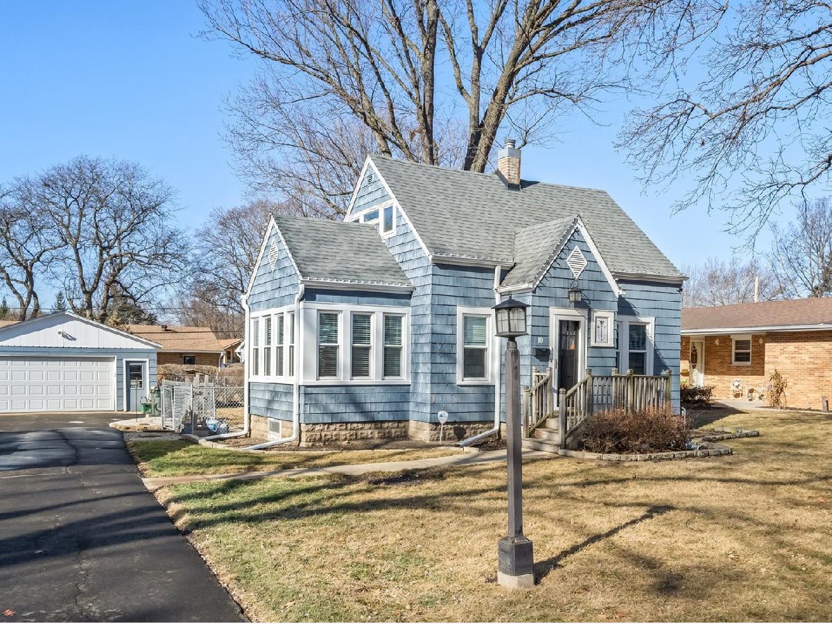  For Sale North Aurora Illinois, 10 Adams Street