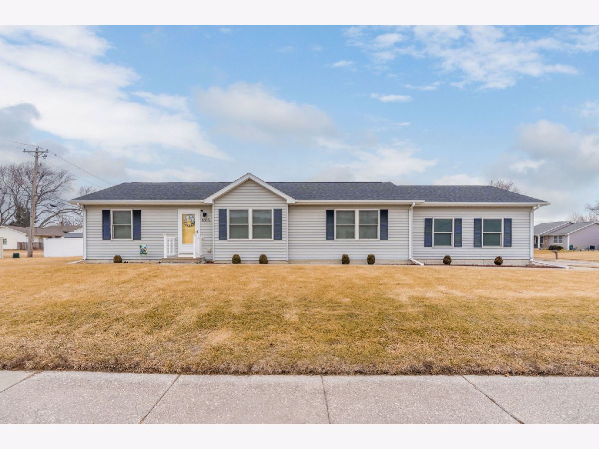  For Sale Silvis Illinois, 1005 17th Avenue