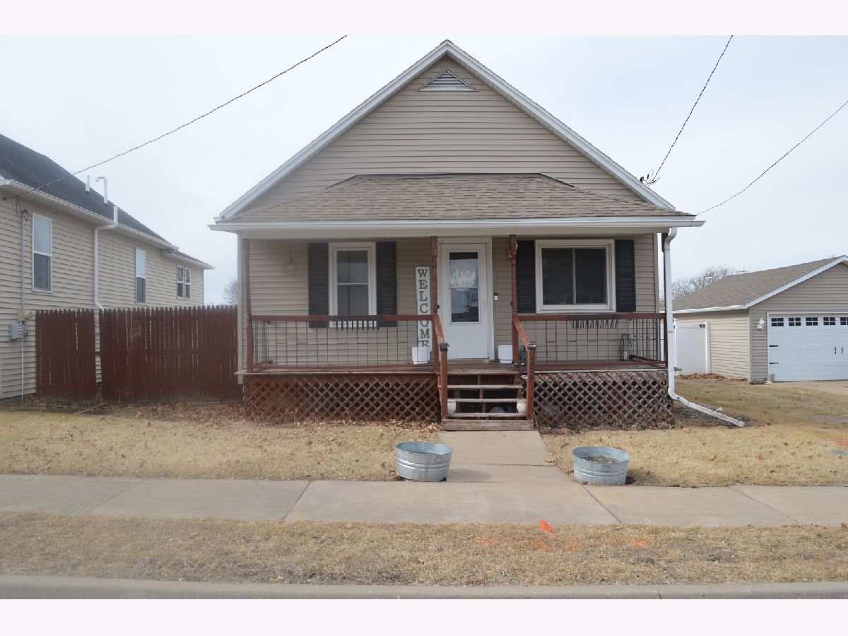  Sold Mark Illinois, 108 Milwaukee