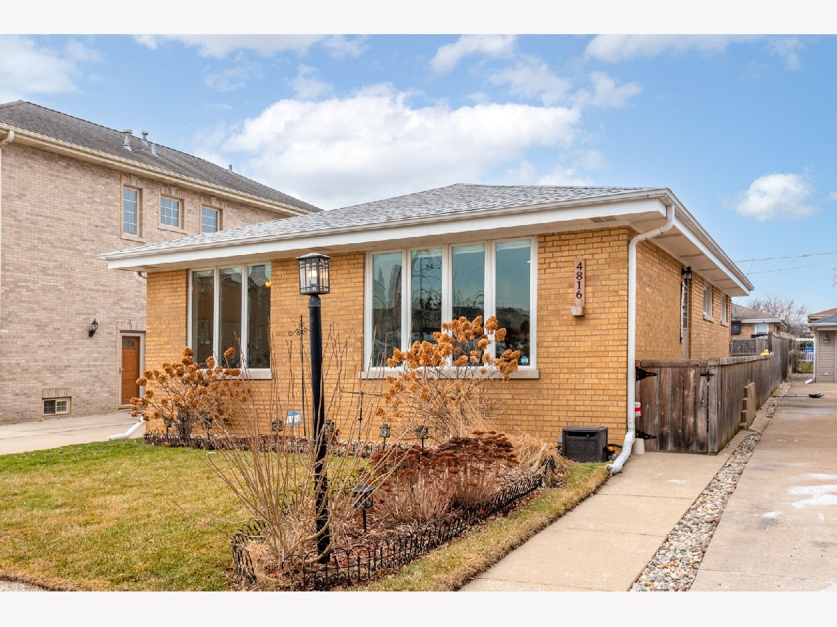  For Sale Chicago Illinois, 4816 Nordica Avenue