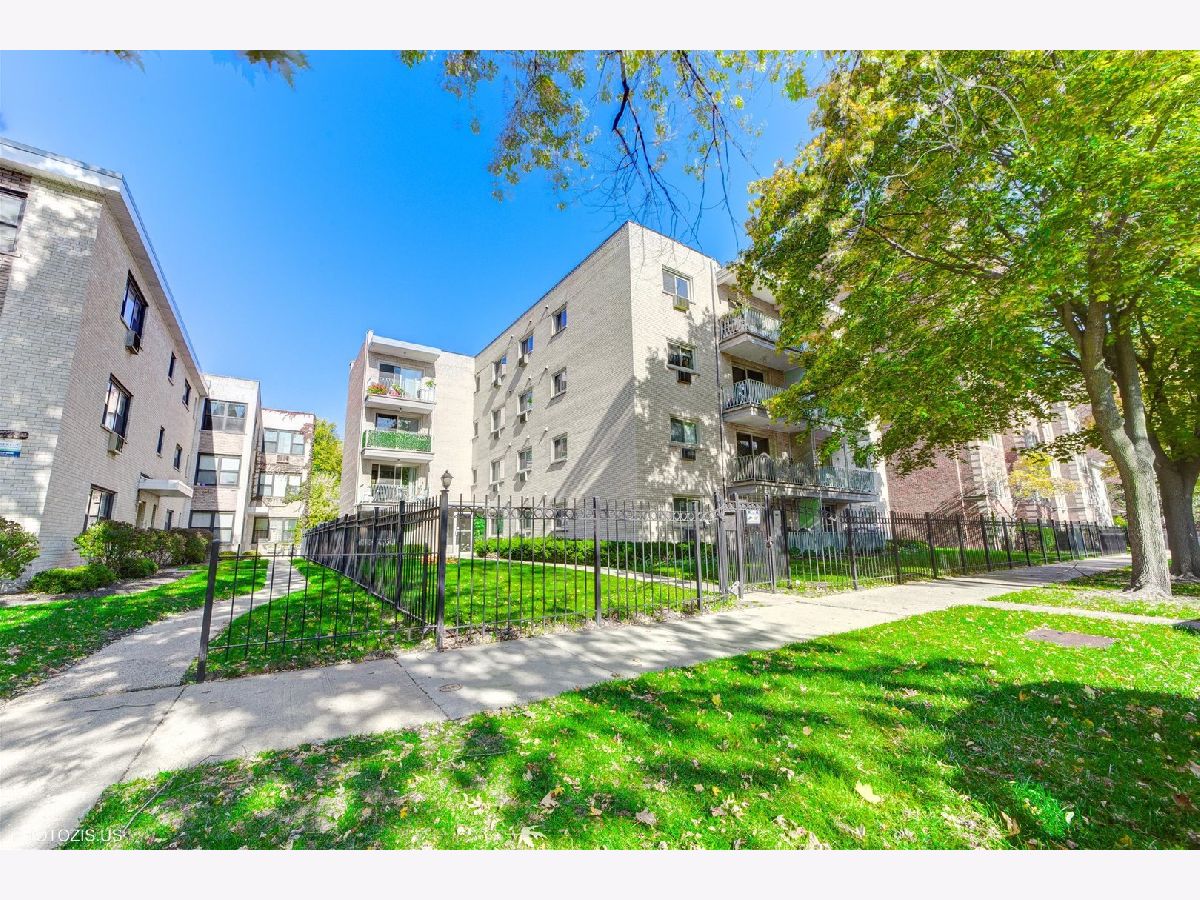  For Sale Chicago Illinois, 1640 Sherwin Avenue