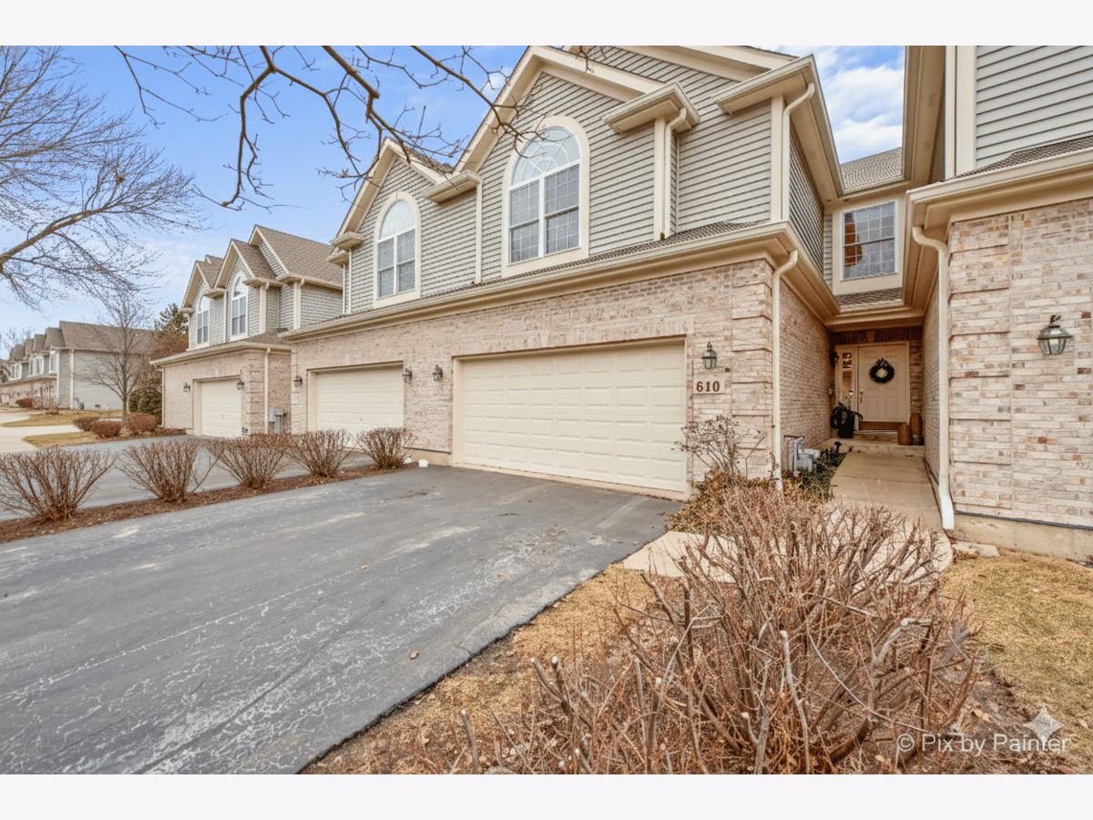  For Sale Lake In The Hills Illinois, 610 Juniper Lane