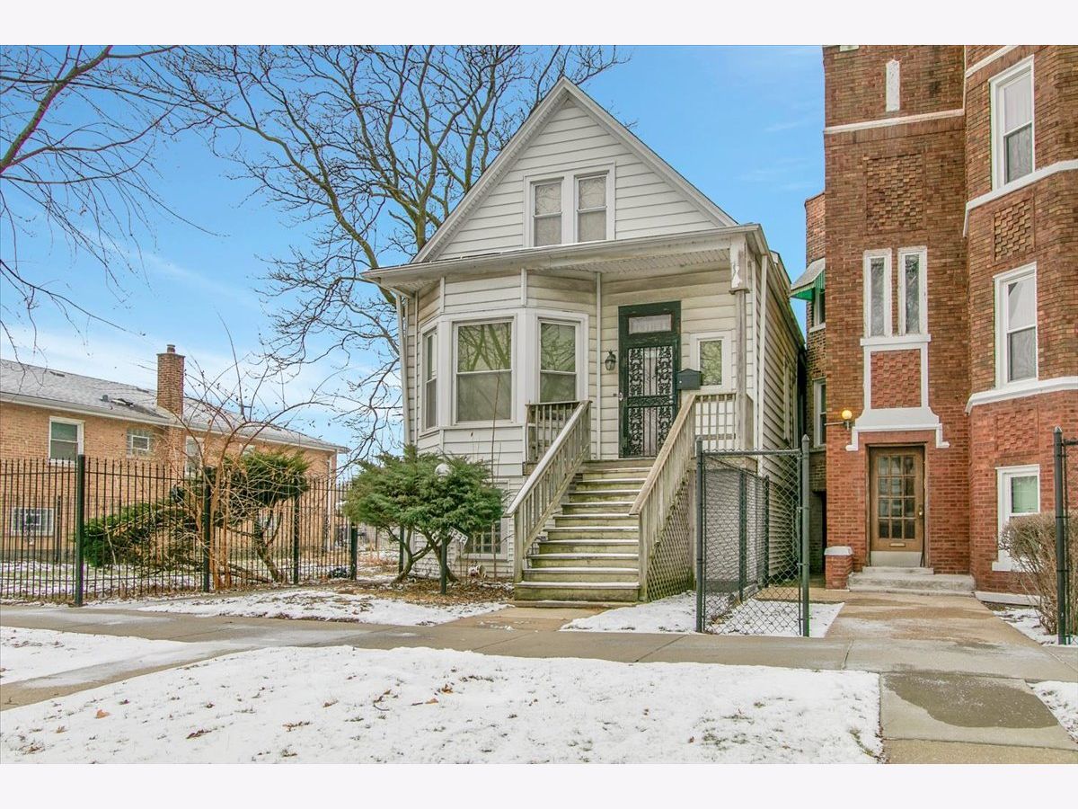 For Sale Chicago Illinois, 9232 Essex Avenue