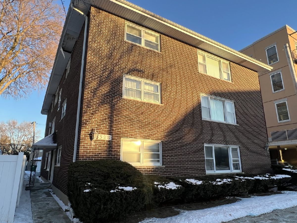  Rented Forest Park Illinois, 328 Marengo