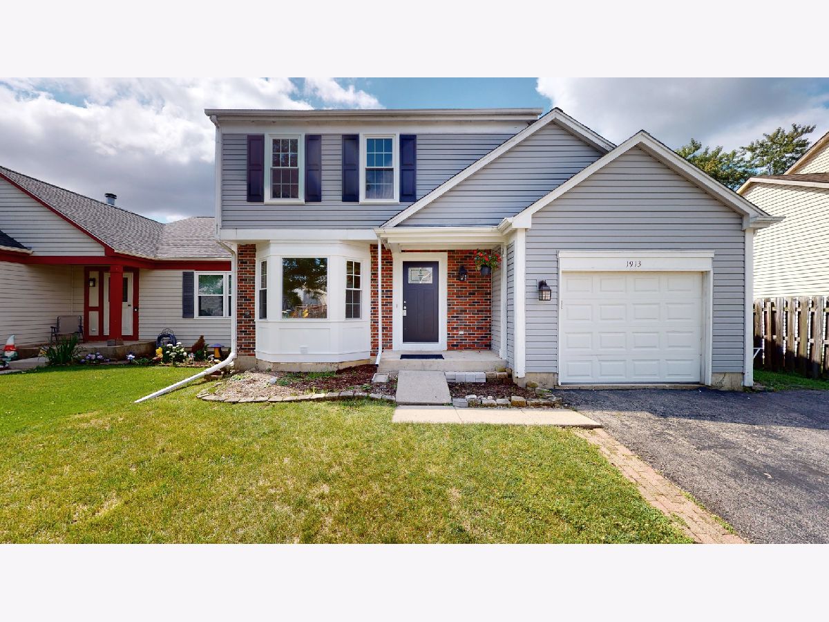 Homes & Townhomes Rented Cambridge Country Mundelein Illinois, 1913 Barnhill