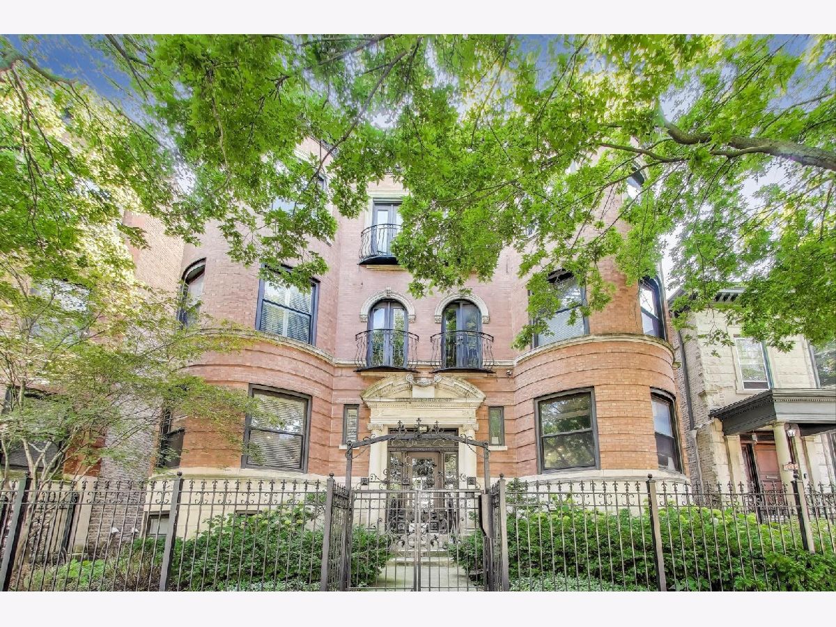  For Sale Chicago Illinois, 5014 Blackstone Avenue