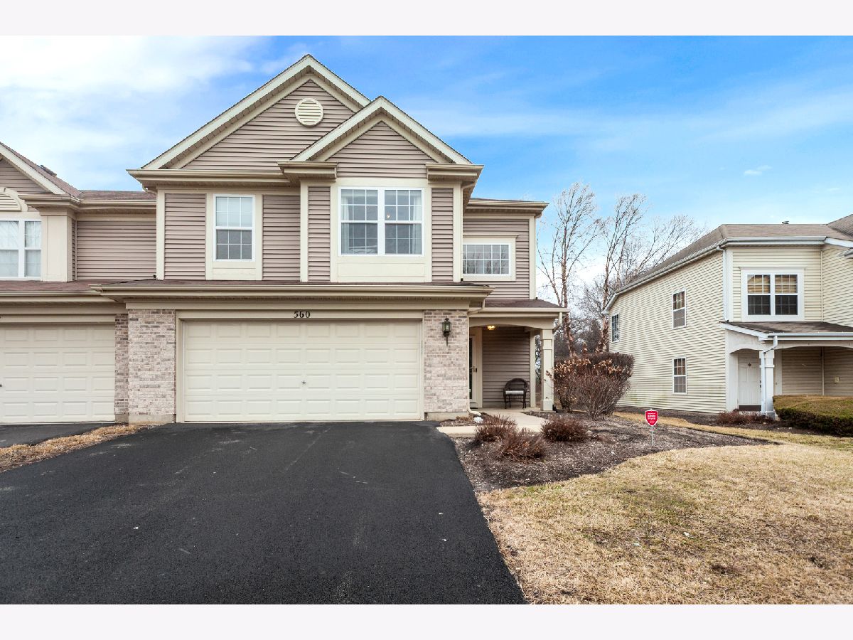  For Sale Pingree Grove Illinois, 560 Lancaster Drive