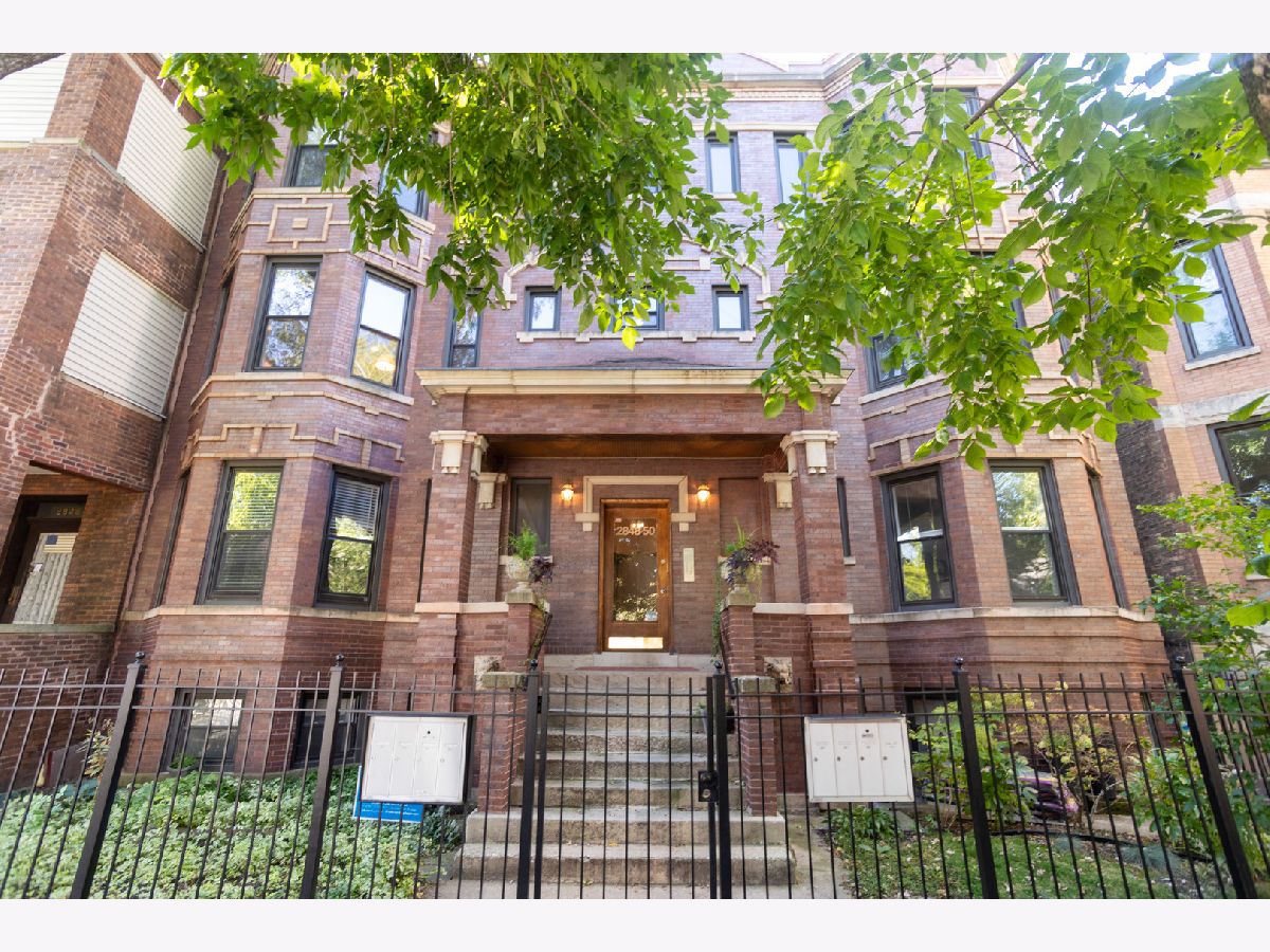  Rented Chicago Illinois, 2848 Albany