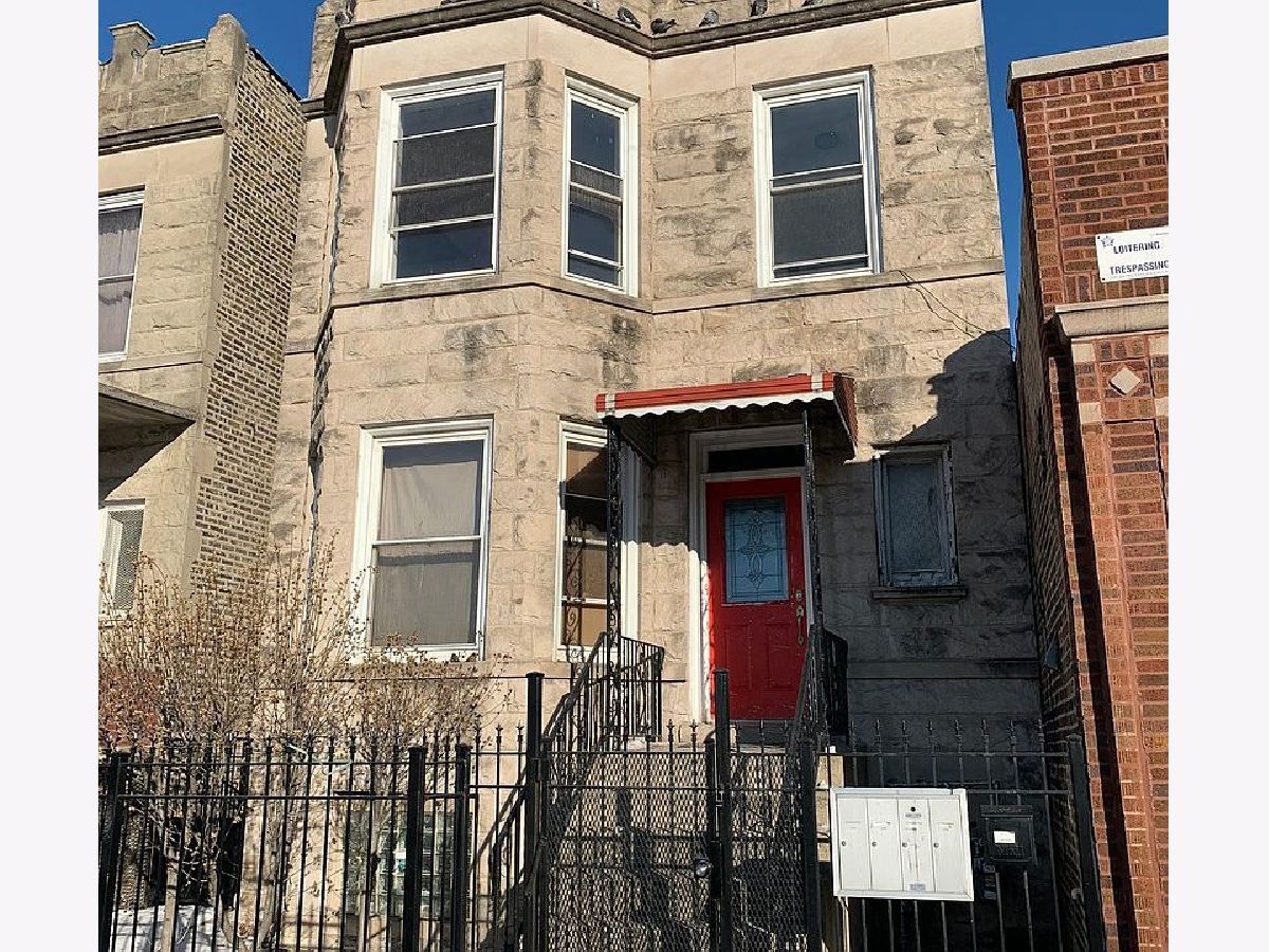  Rented Chicago Illinois, 4736 Armitage