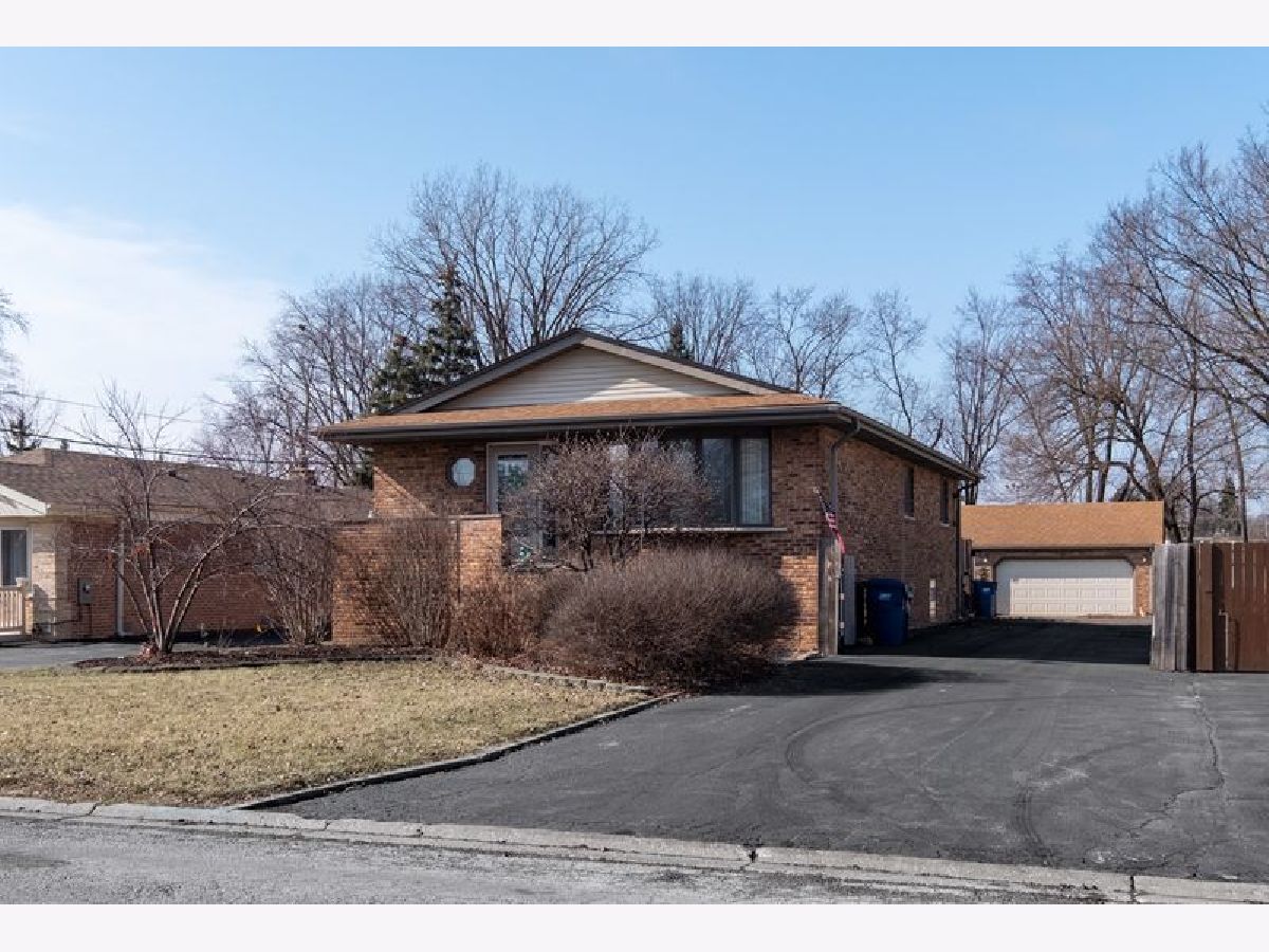  For Sale Crestwood Illinois, 14144 Kilpatrick Avenue