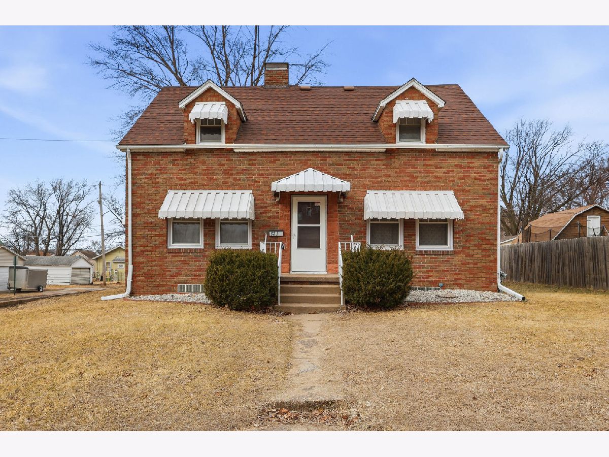  For Sale East Moline Illinois, 325 23rd Street