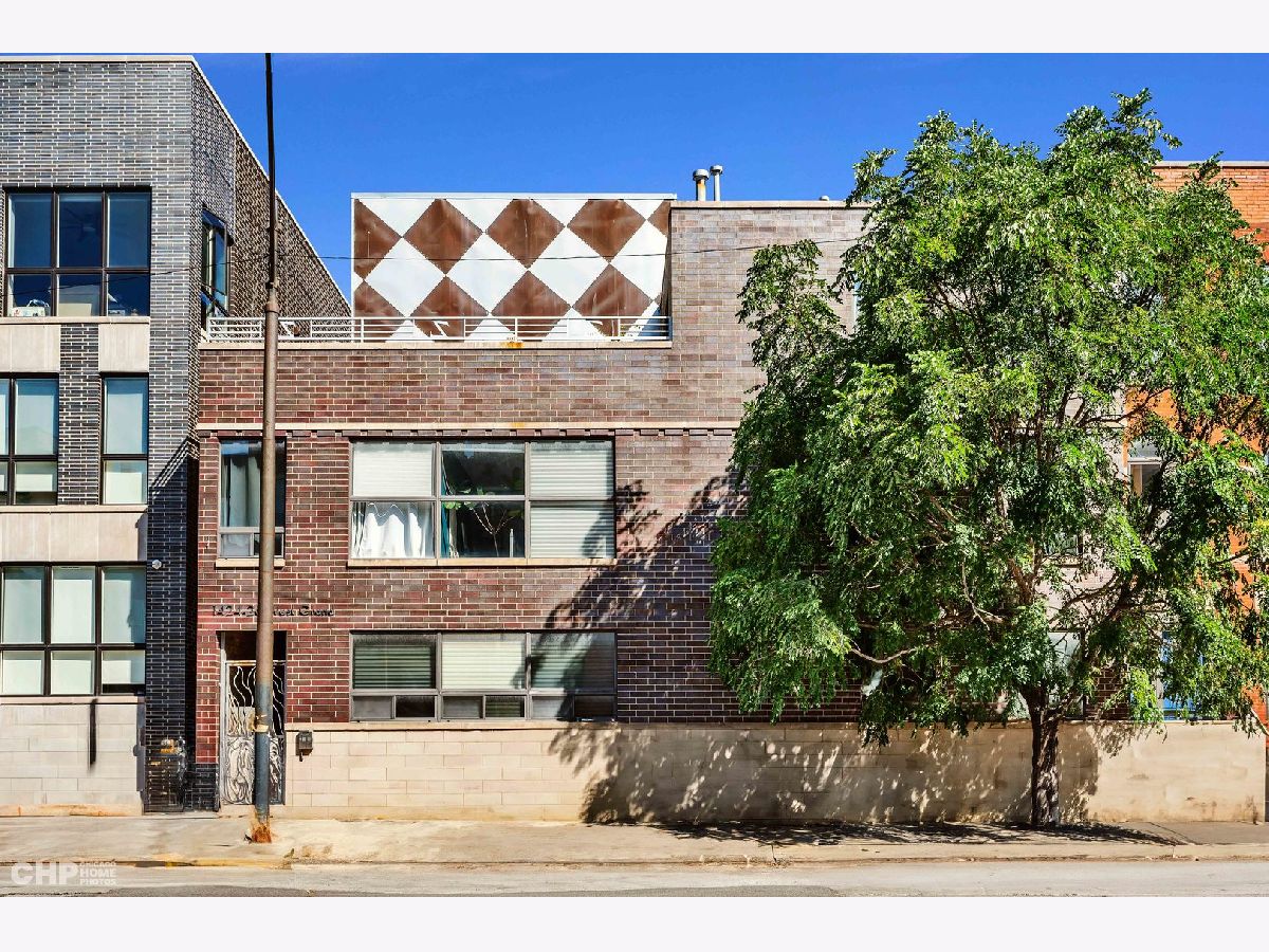  Rented Chicago Illinois, 1424 Grand