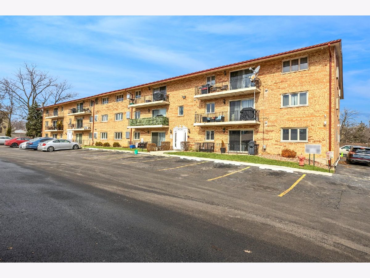  For Sale Hickory Hills Illinois, 9430 Greenbriar Drive