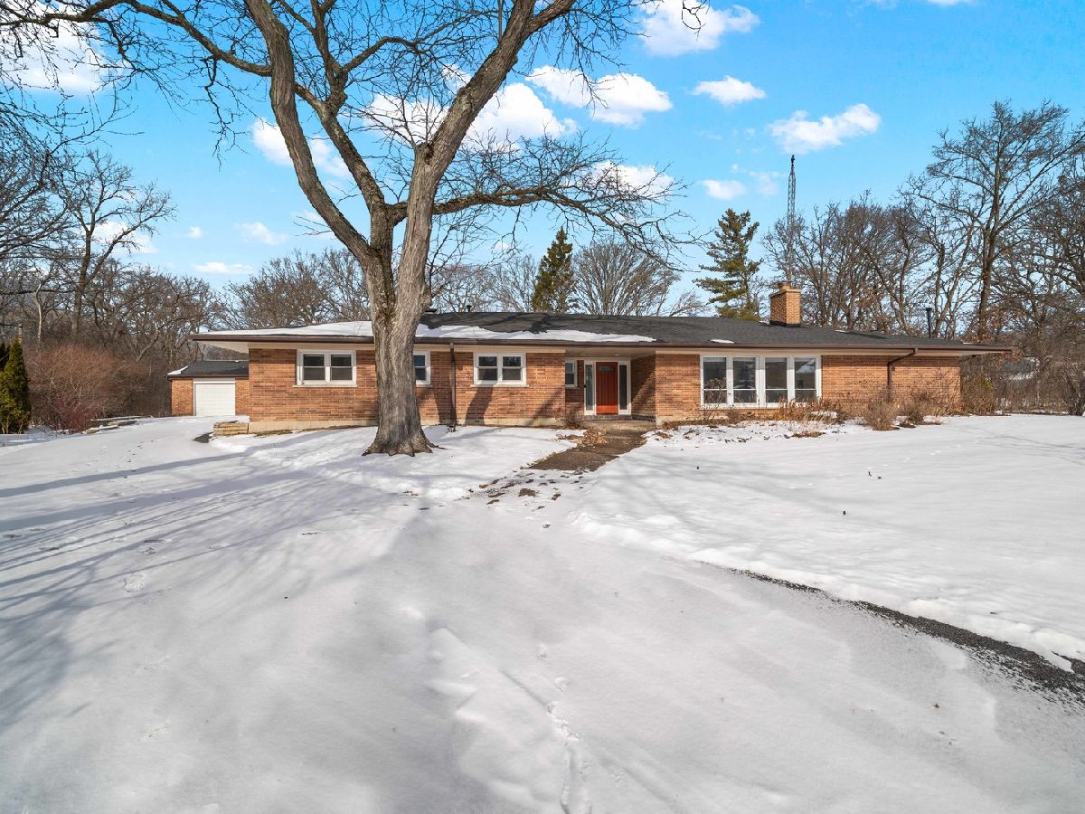  For Sale Lincolnshire Illinois, 16 Yorkshire Drive