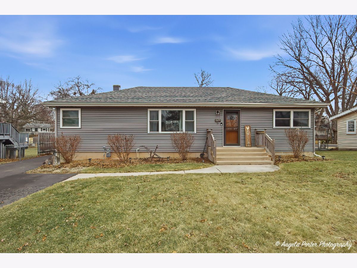  For Sale Lindenhurst Illinois, 2022 Woodlane Drive