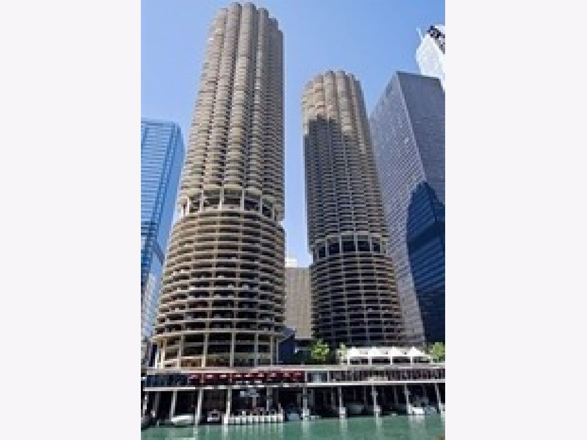  Rented Chicago Illinois, 300 State