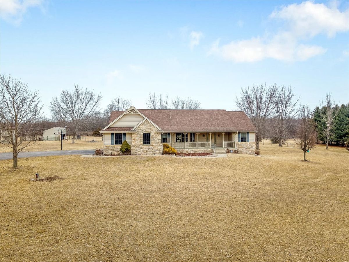  For Sale Oregon Illinois, 754 Equestrian Pointe Drive