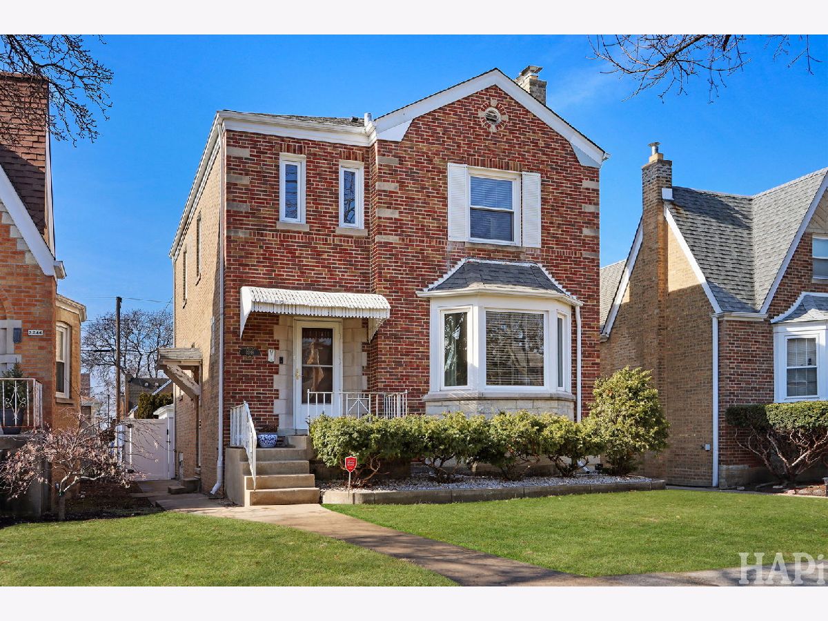  For Sale Chicago Illinois, 3248 Newcastle Avenue