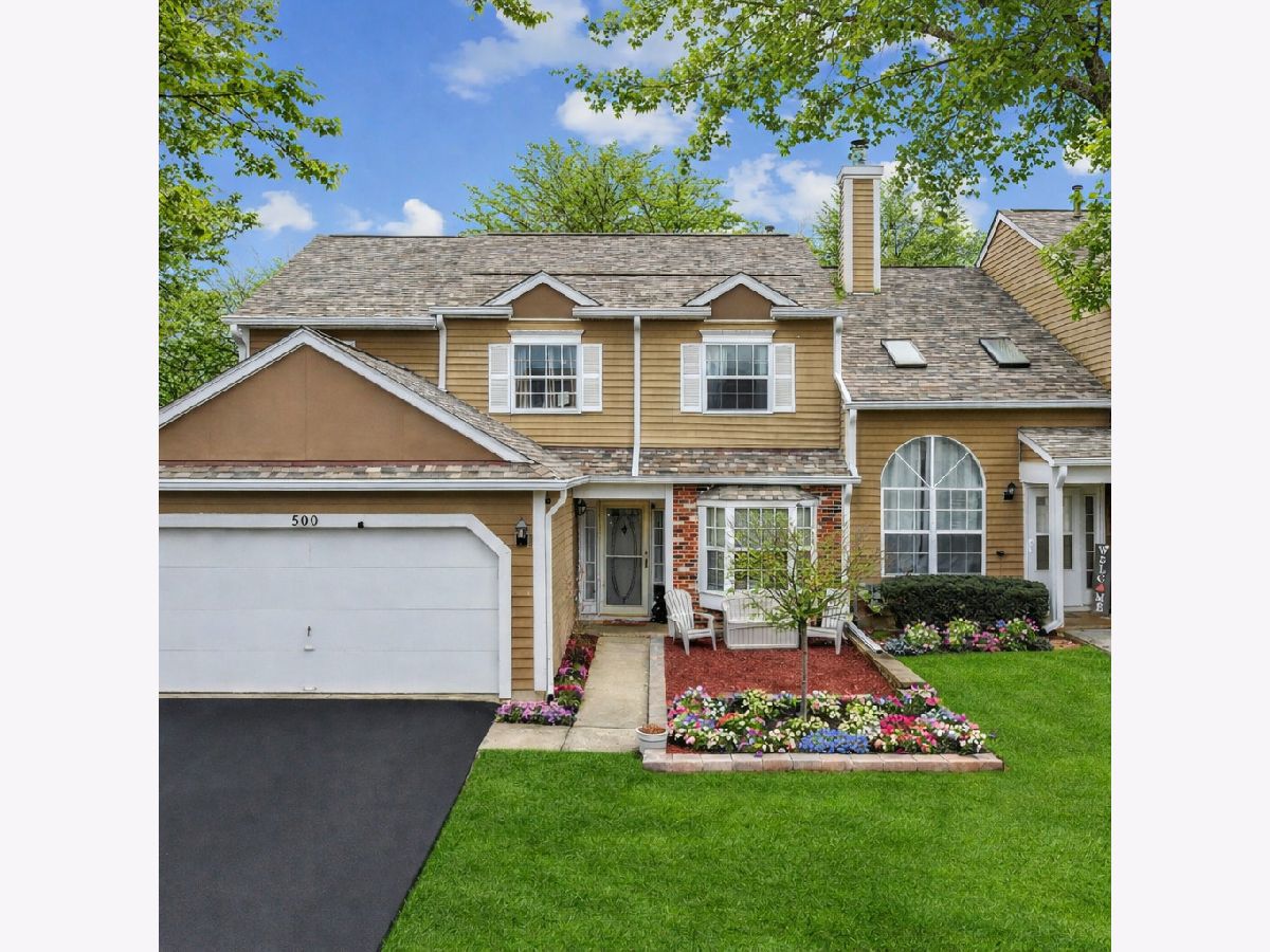 Townhomes & Homes For Sale Surrey Woods Streamwood Illinois, 500 Ascot Lane
