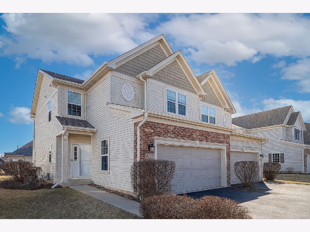  For Sale Elburn Illinois, 1123 Sears Circle