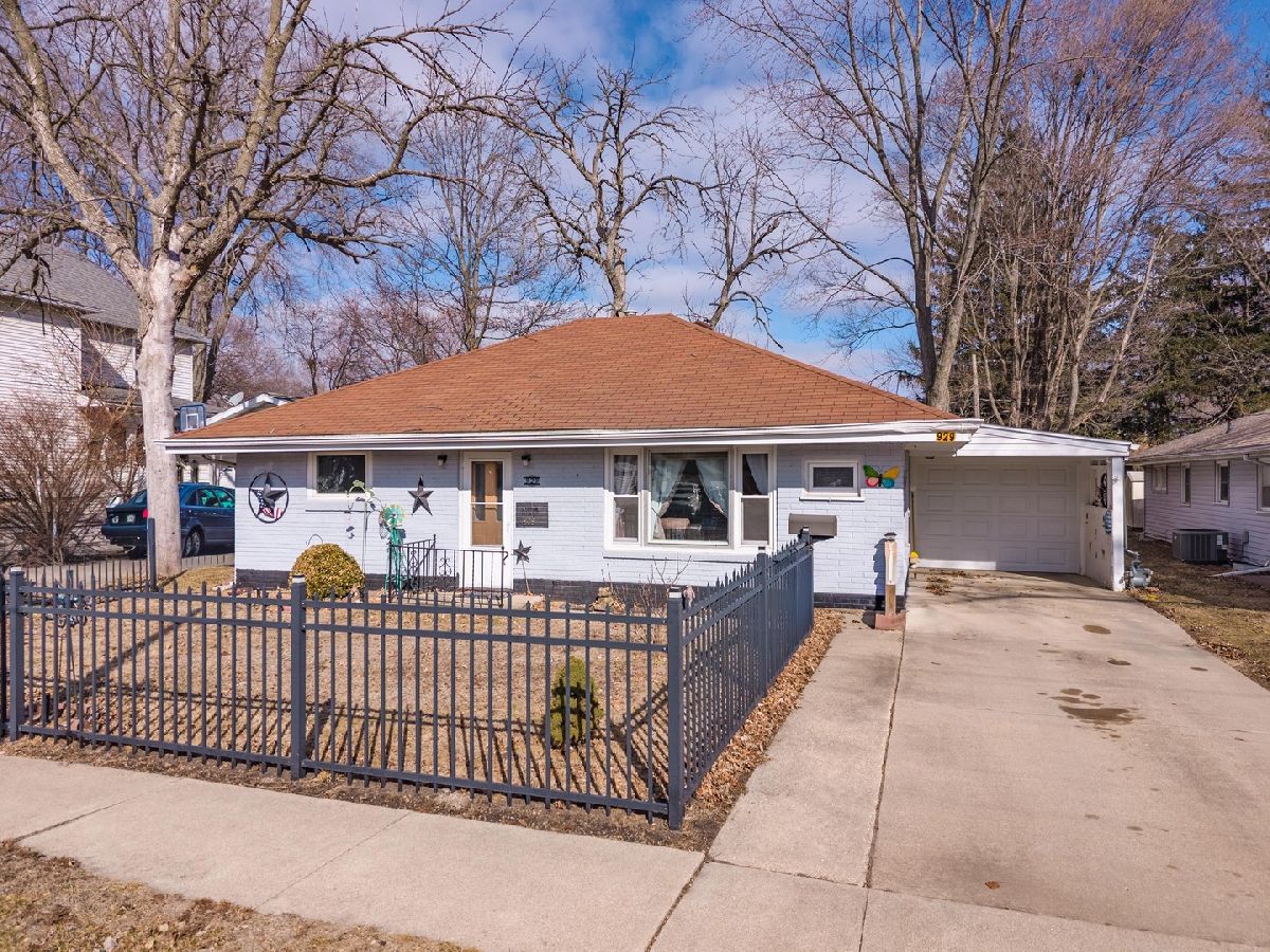  For Sale Pontiac Illinois, 929 Water Street