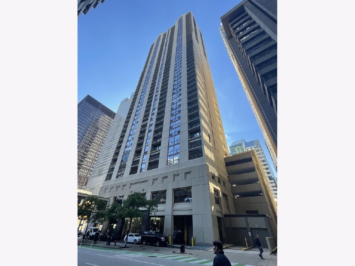  Rented Chicago Illinois, 200 Dearborn