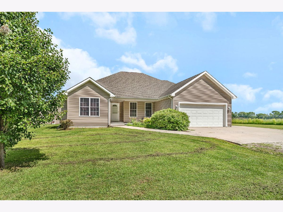  For Sale Wilmington Illinois, 22954 Mcguire Road