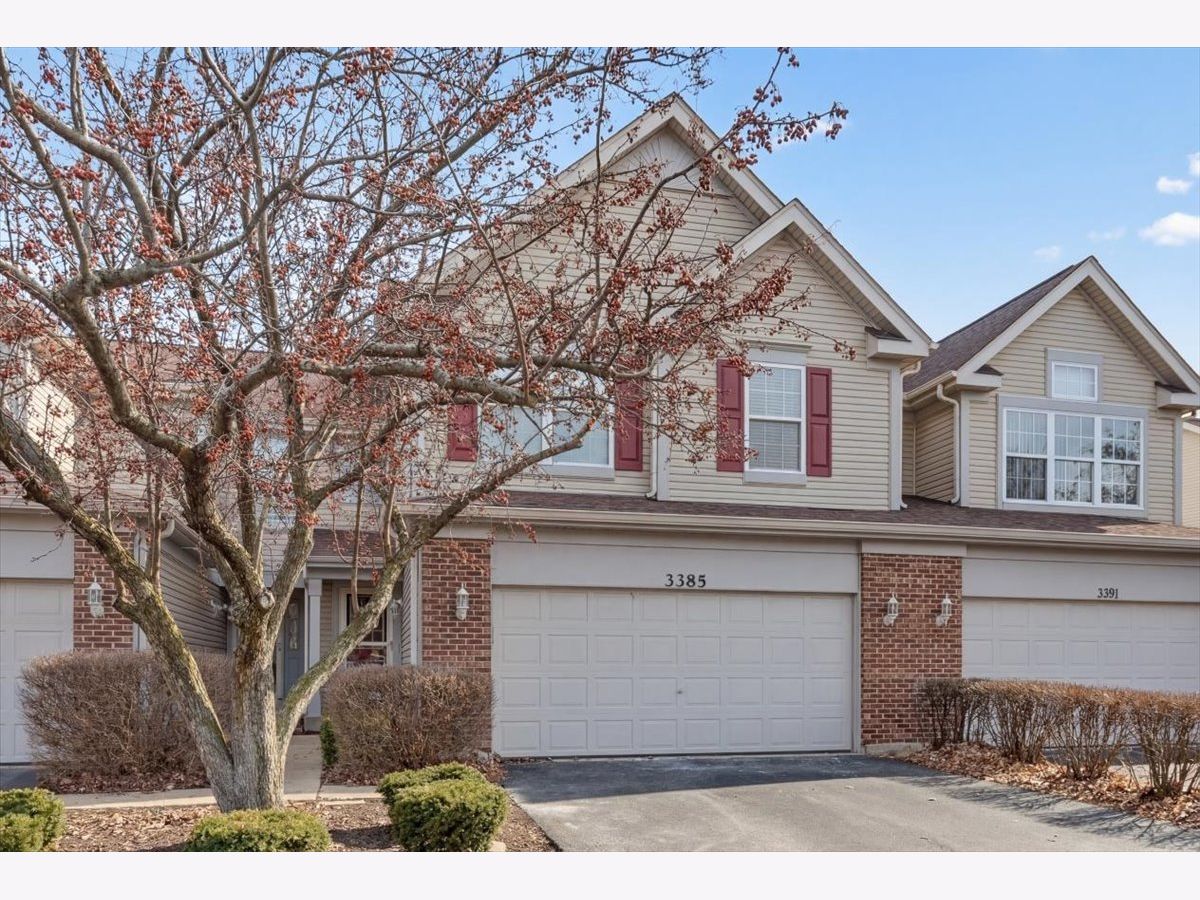  For Sale St Charles Illinois, 3385 Saint Michel Court