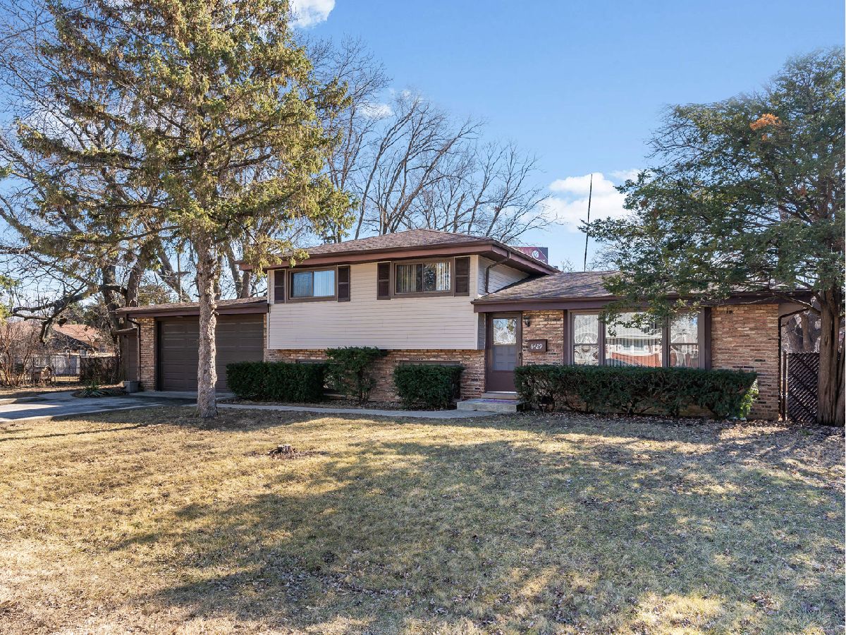  For Sale Worth Illinois, 6429 114th Street