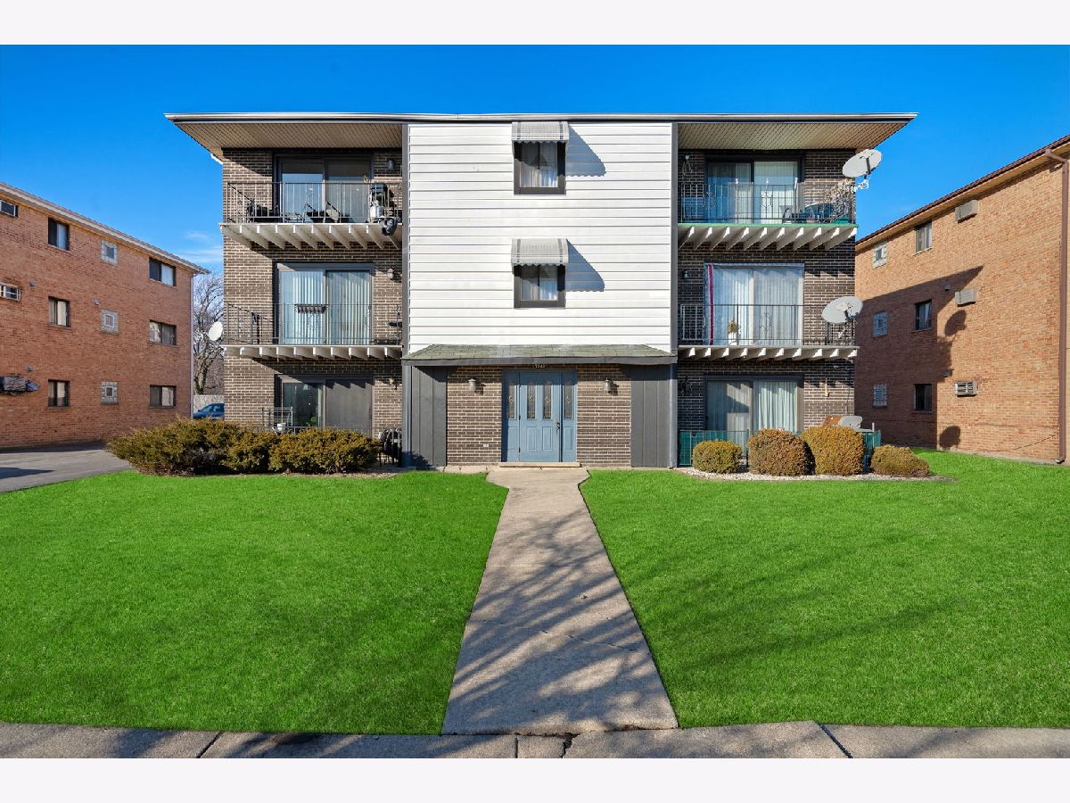  For Sale Bridgeview Illinois, 7242 86th Street