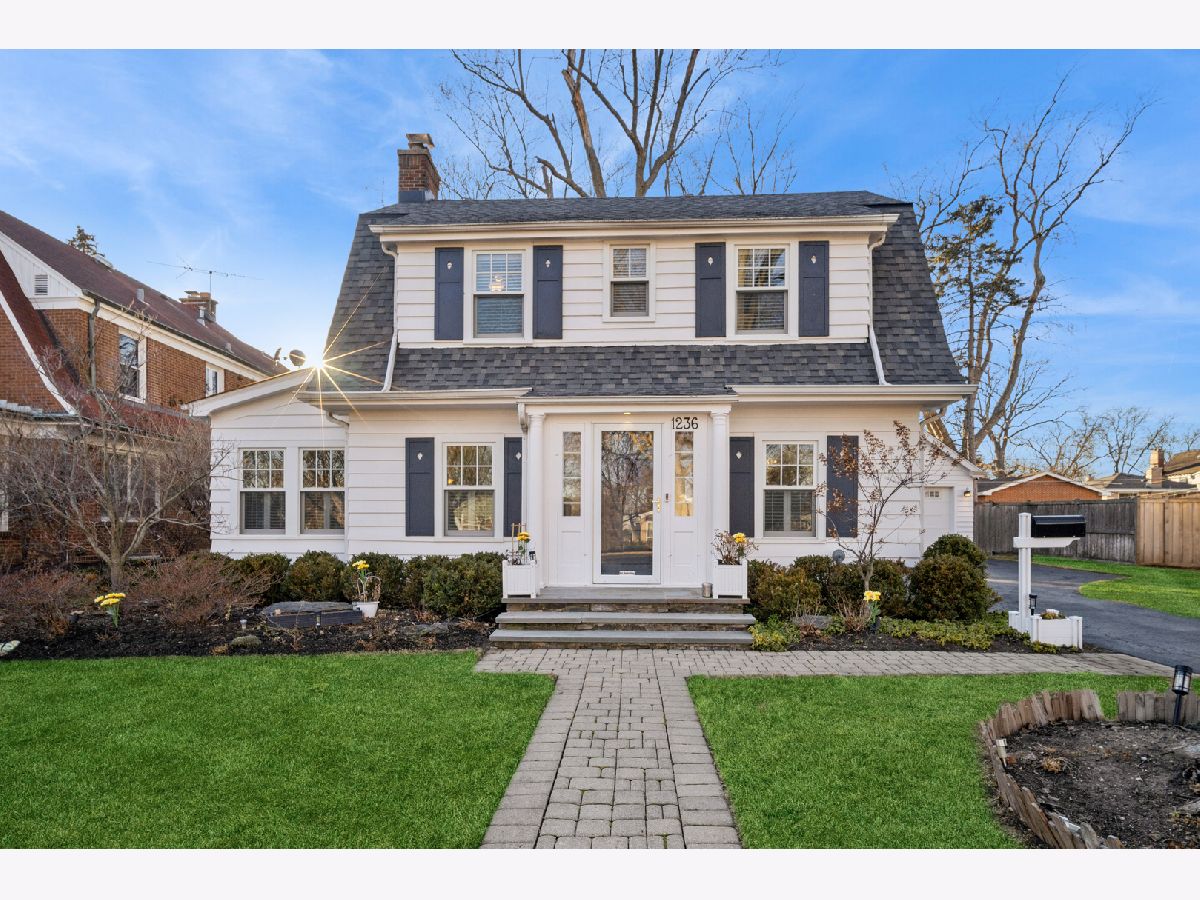 Homes For Sale Sherwood Forest Highland Park Illinois, 1236 Cavell Avenue