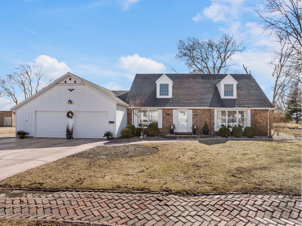  For Sale Bement Illinois, 101 Mansfield Street