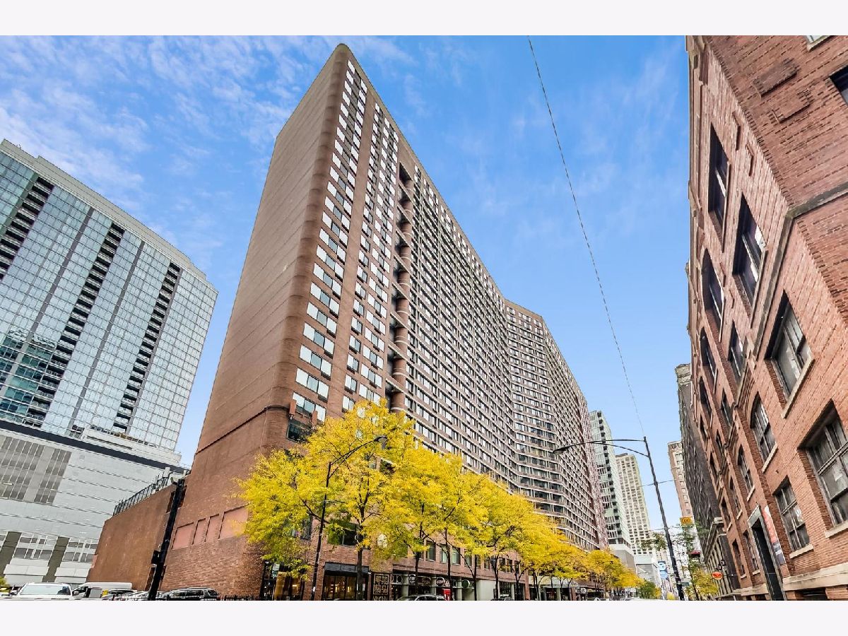 Condominiums Rented Grand Ohio Chicago Illinois, 211 Ohio