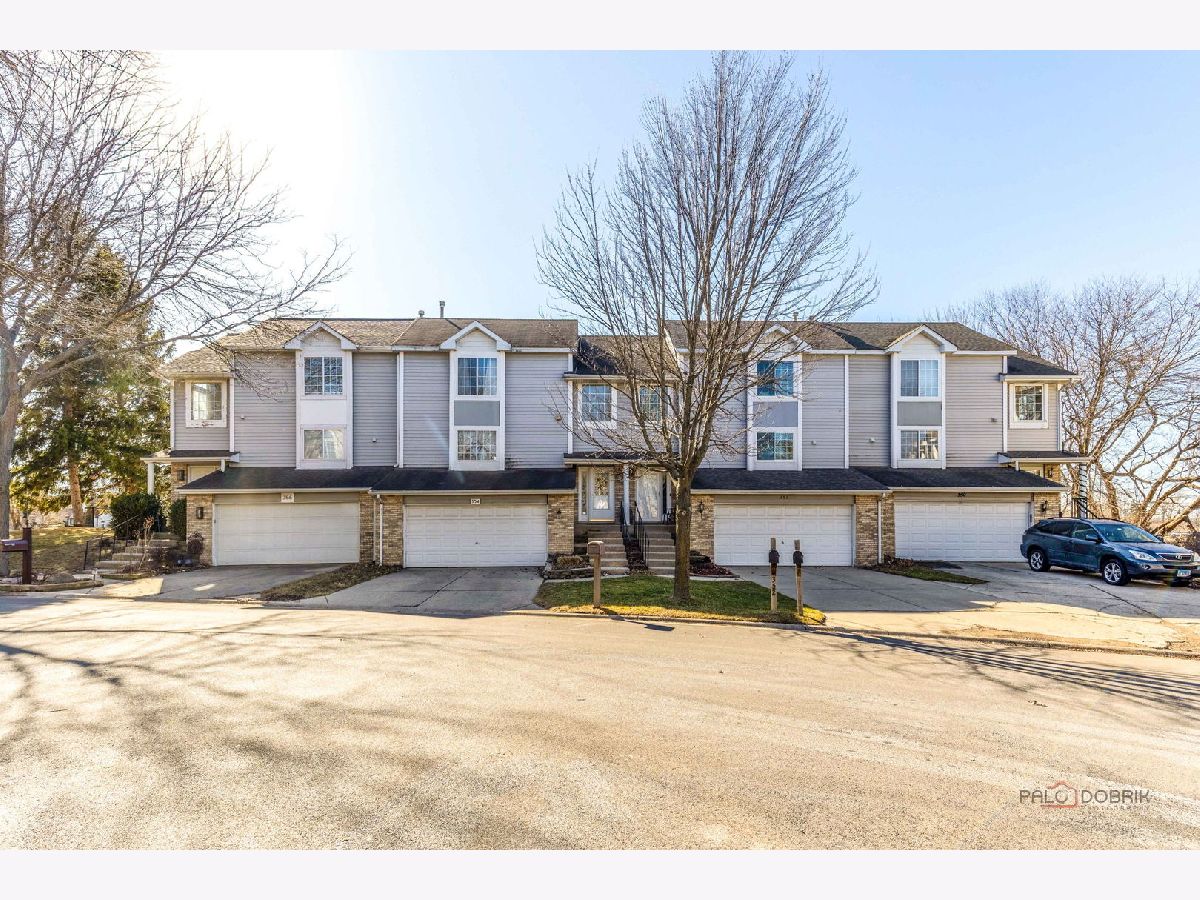 Townhomes For Sale Crystal Square Grayslake Illinois, 354 Stevens Court