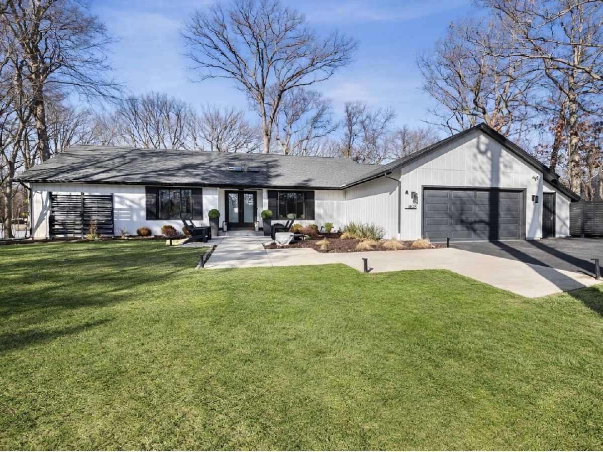  For Sale Libertyville Illinois, 1828 White Fence Lane