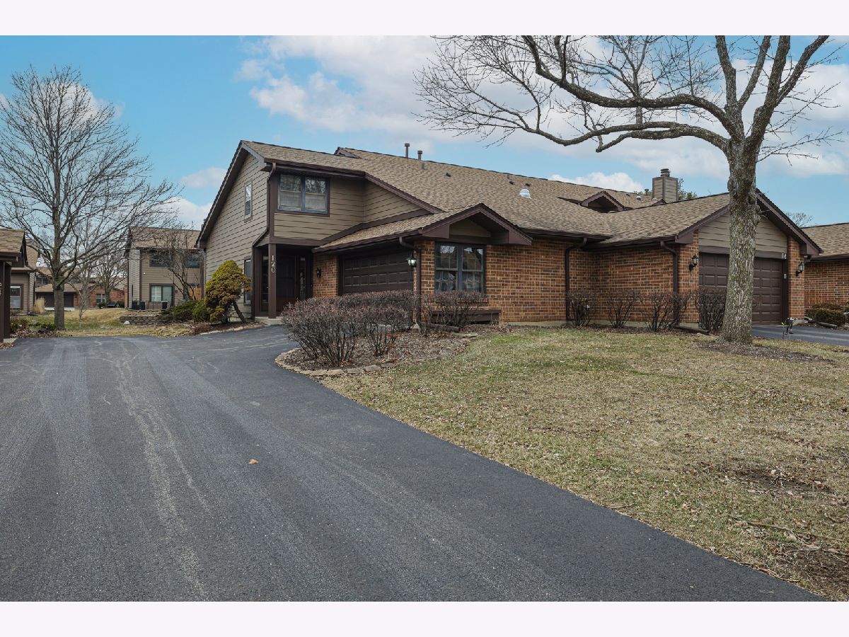  For Sale Westmont Illinois, 120 White Birch Lane